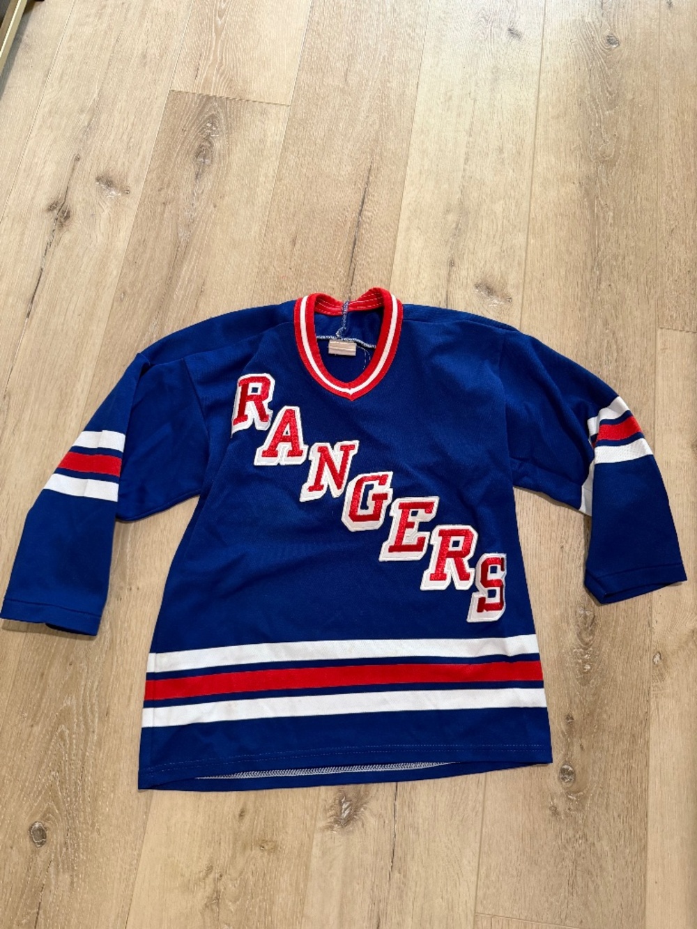 Vintage NHL Rangers jersey boys L